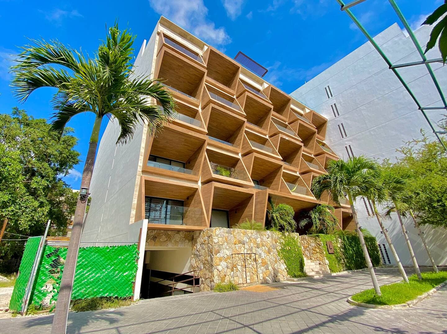 L Condos 5
